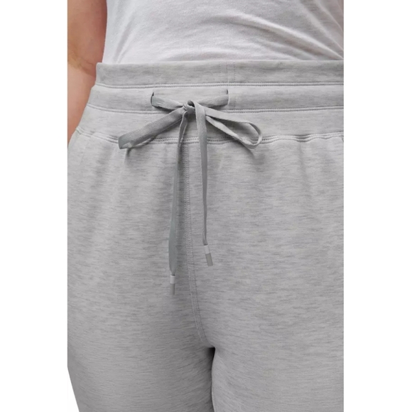 Travis Mathew Women's Skyloft Tie Jogger size Medium - Picture 6 of 8